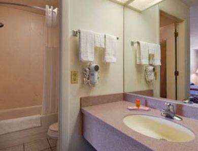 Airport Hotel 2*